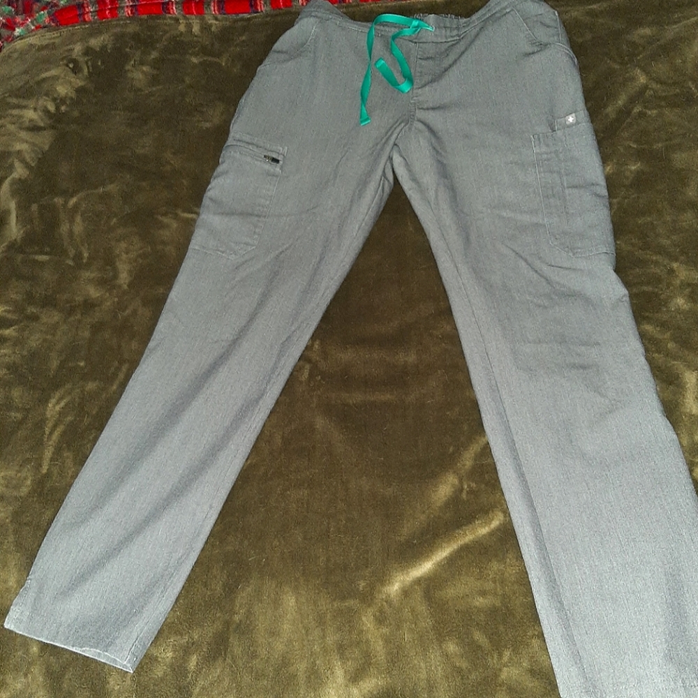 Figs Yola Graphite Scrub Pants